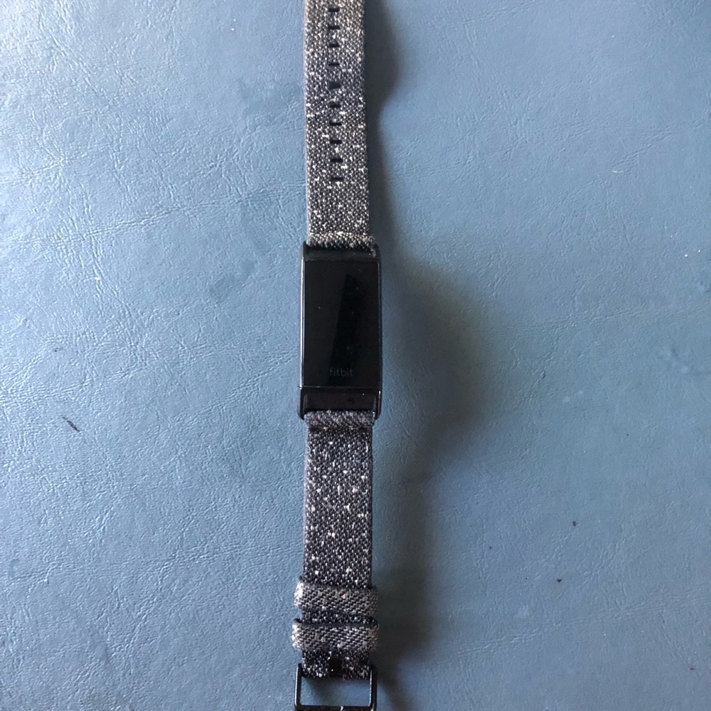Fitbit Charge 4